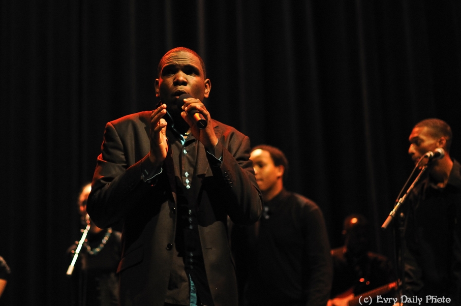 Evry Daily Photo - Telethon Evry 2010 - Concert Evry University Gospel - large - 5244071534.jpg